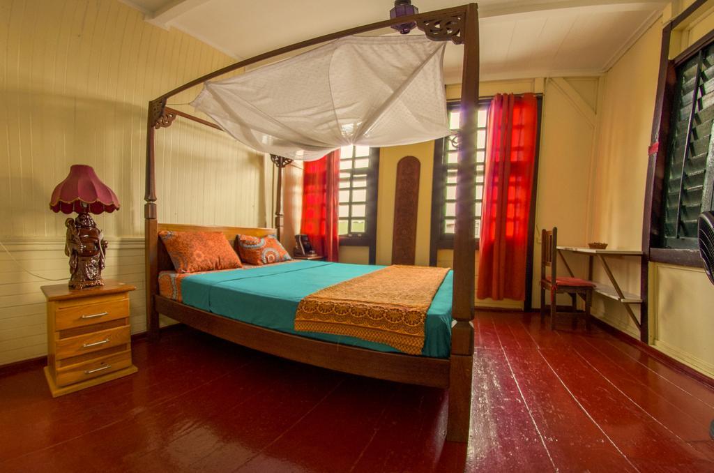 Guesthouse Un Pied-A-Terre Paramaribo Buitenkant foto