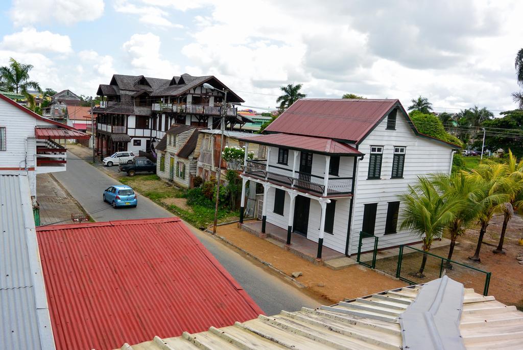 Guesthouse Un Pied-A-Terre Paramaribo Buitenkant foto