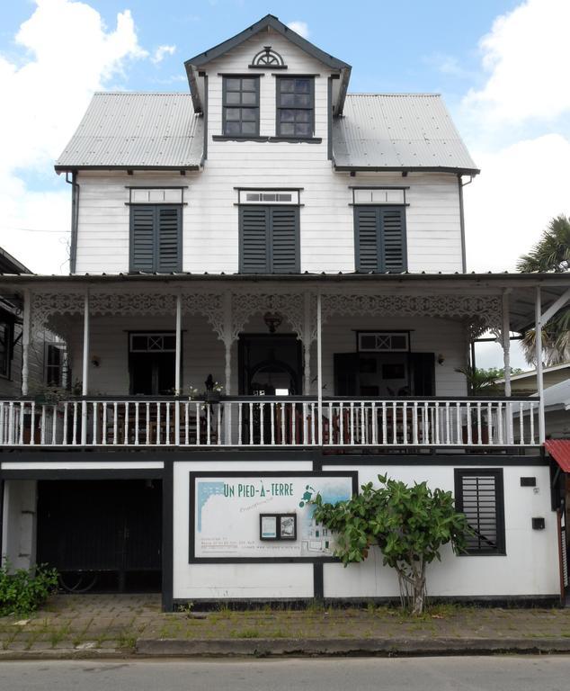 Guesthouse Un Pied-A-Terre Paramaribo Buitenkant foto